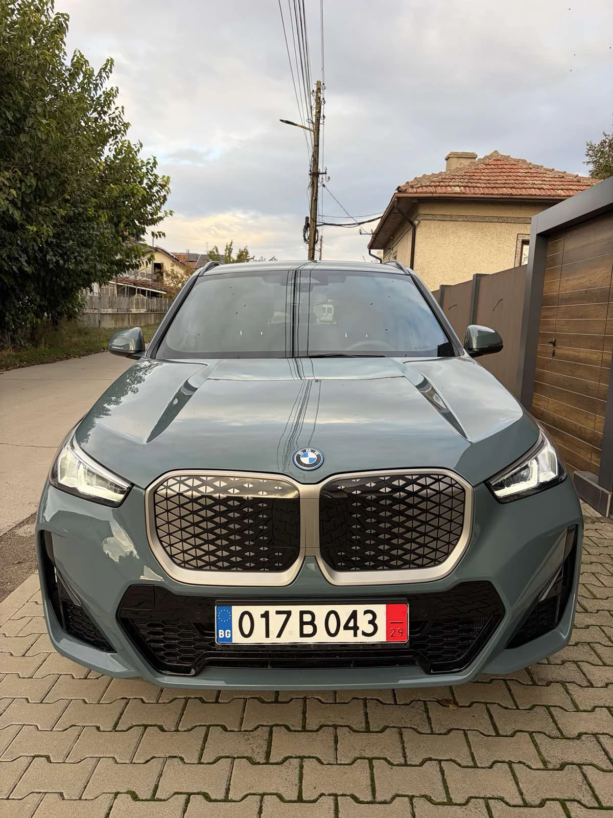 BMW iX1 eDrive20 = M-Sport  / Гаранция