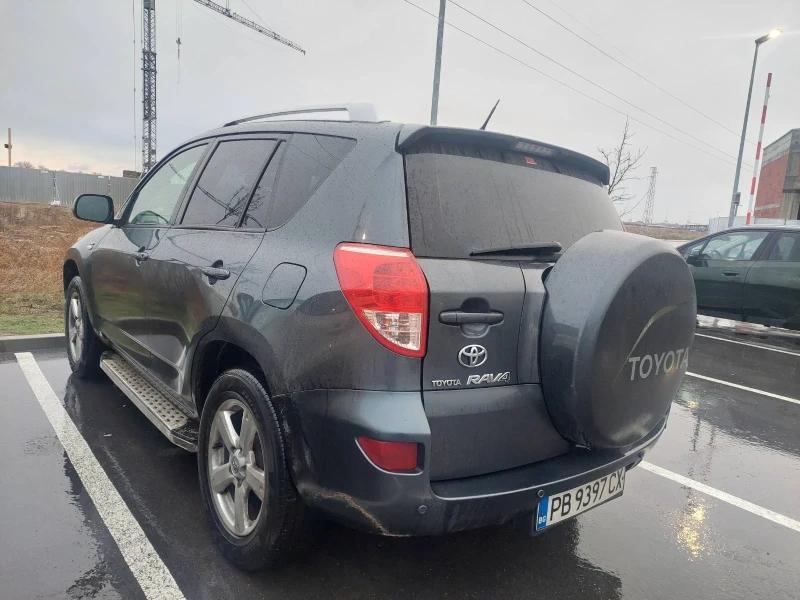 Toyota Rav4 D4d, снимка 2 - Автомобили и джипове - 48426939