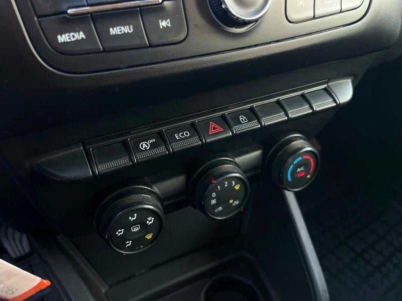 Dacia Duster 137.000 km, снимка 12 - Автомобили и джипове - 51767447