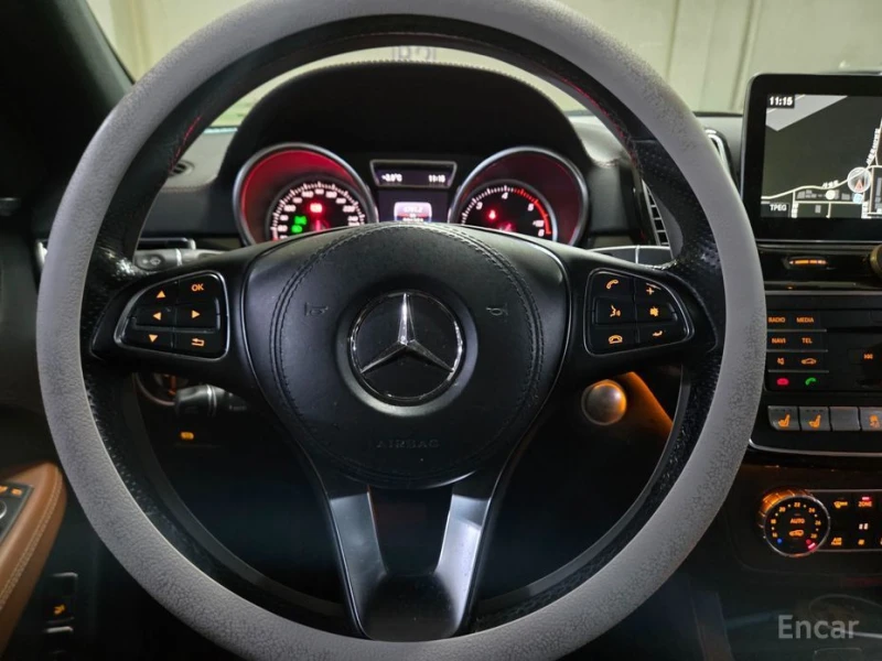 Mercedes-Benz GL 350, снимка 9 - Автомобили и джипове - 53252734