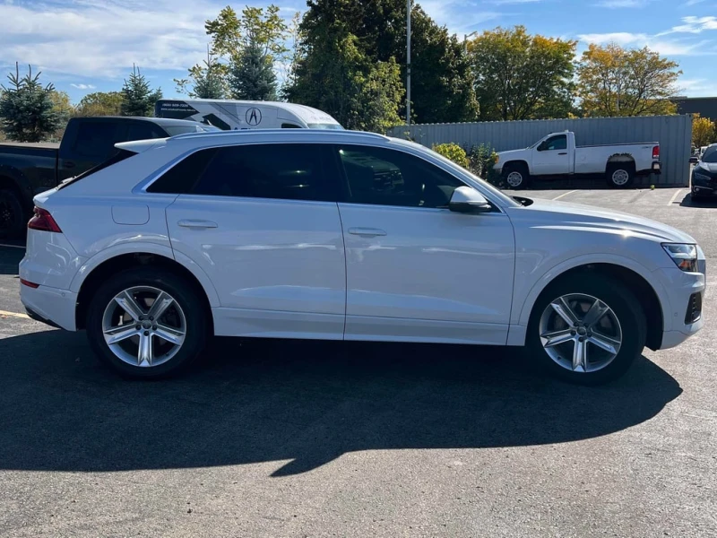 Audi Q8 * Progressiv * CARFAX * ДИСТРОНИК * 360 * ОБДУХВАН, снимка 4 - Автомобили и джипове - 53294814