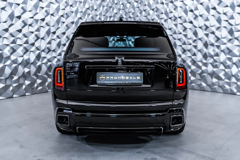 Rolls-Royce Cullinan Black Badge Series II, снимка 5 - Автомобили и джипове - 53341715