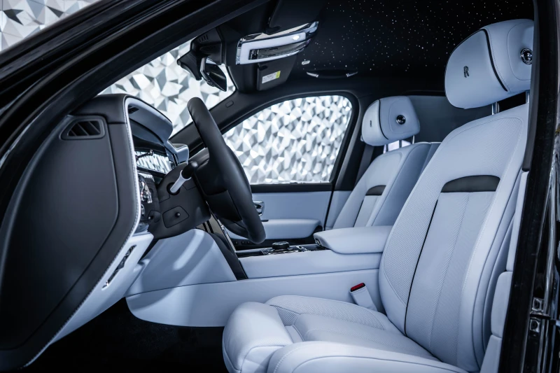 Rolls-Royce Cullinan Black Badge Series II, снимка 12 - Автомобили и джипове - 53341715