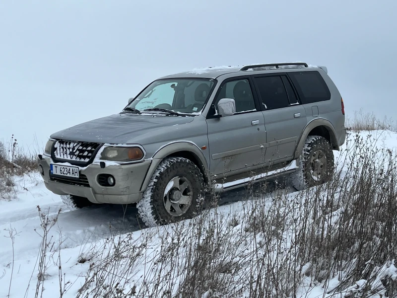 Mitsubishi Pajero sport 3.0V6 Газ.Инж. , снимка 3 - Автомобили и джипове - 53352076