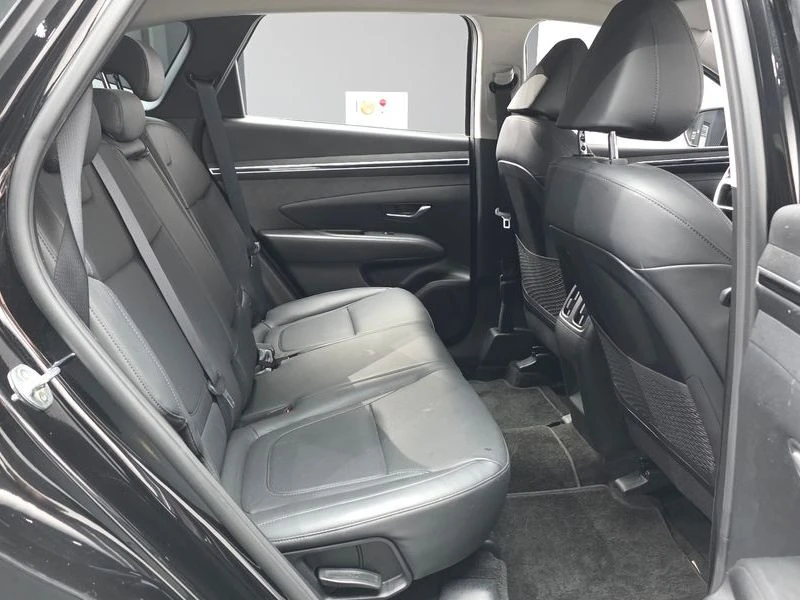 Hyundai Tucson 1.6 177 hp Automatic, снимка 12 - Автомобили и джипове - 55843428