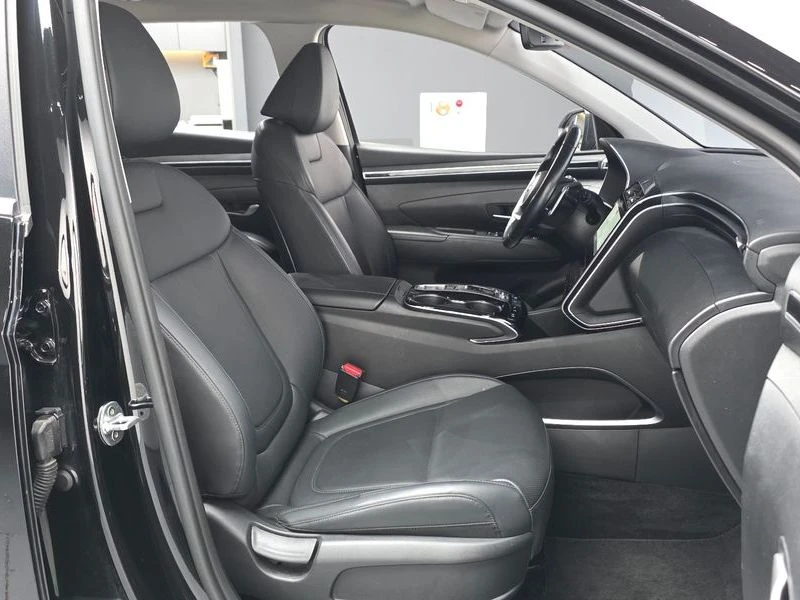 Hyundai Tucson 1.6 177 hp Automatic, снимка 11 - Автомобили и джипове - 55843428