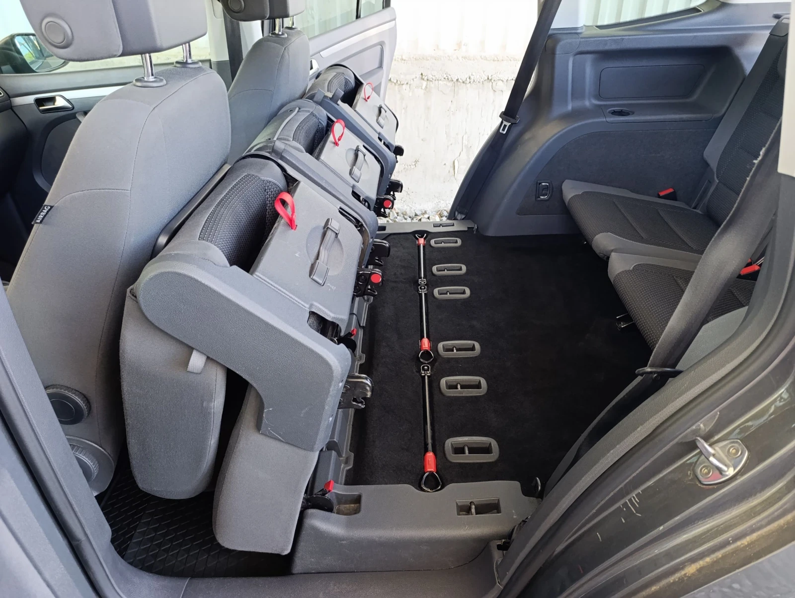 VW Tayron 1.6д 105к.с DSG  - изображение 9