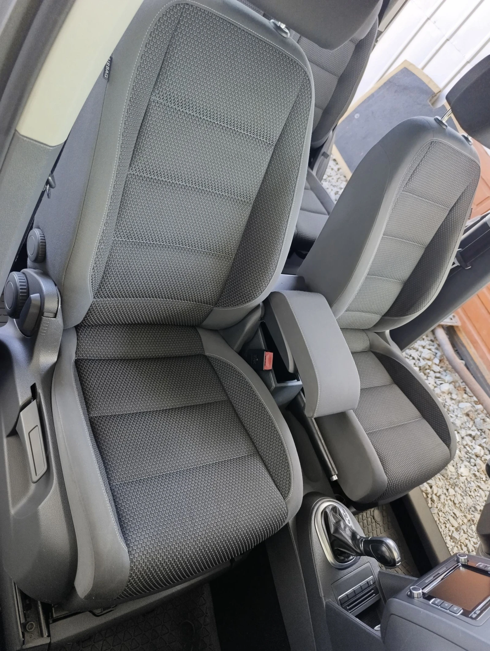 VW Tayron 1.6д 105к.с DSG  - изображение 10