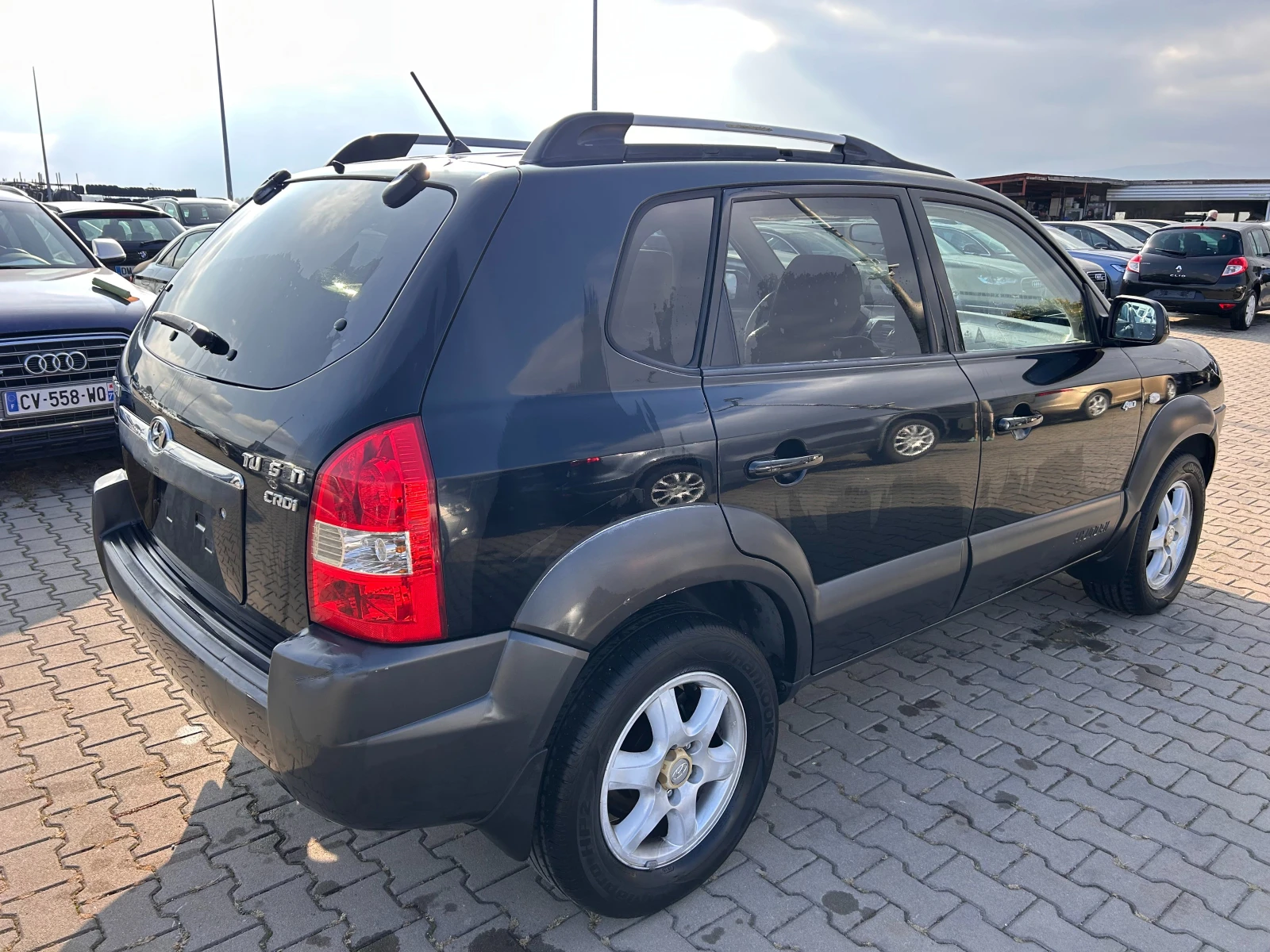 Hyundai Tucson 2.0D AVTOMAT 4X4 EURO 3 - изображение 6