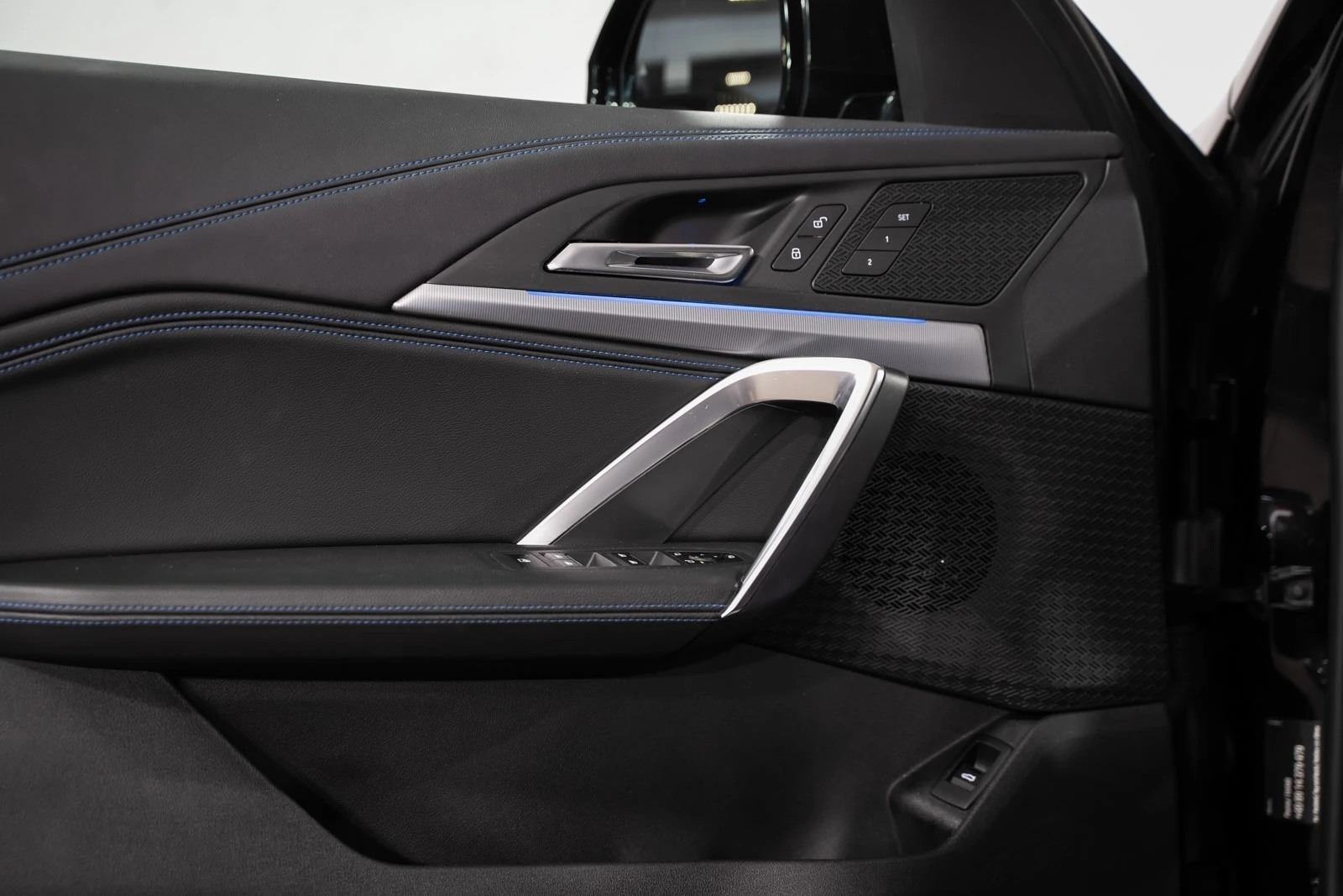 BMW X1 sDrive18i - изображение 6