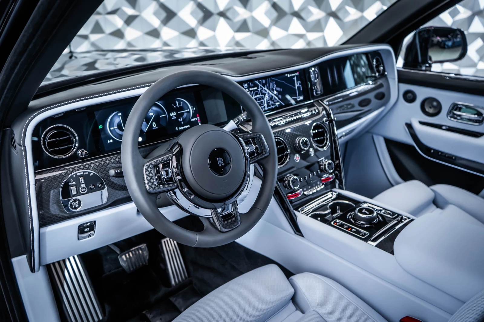 Rolls-Royce Cullinan Black Badge Series II - изображение 8