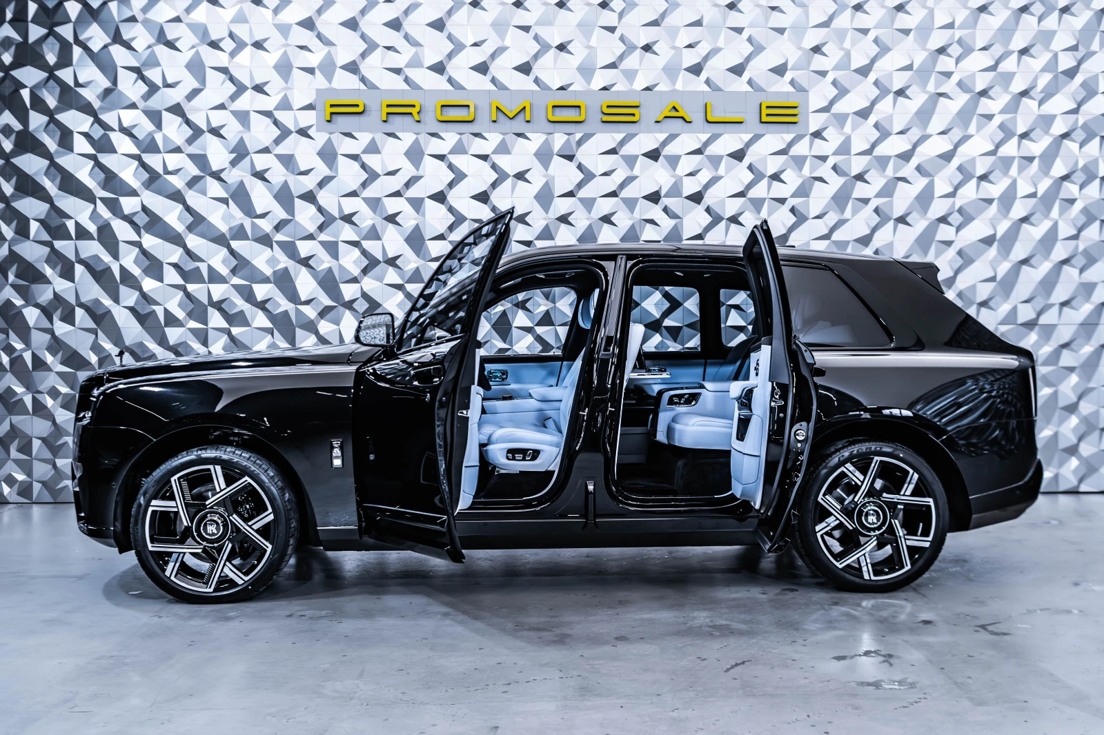 Rolls-Royce Cullinan Black Badge Series II - изображение 3