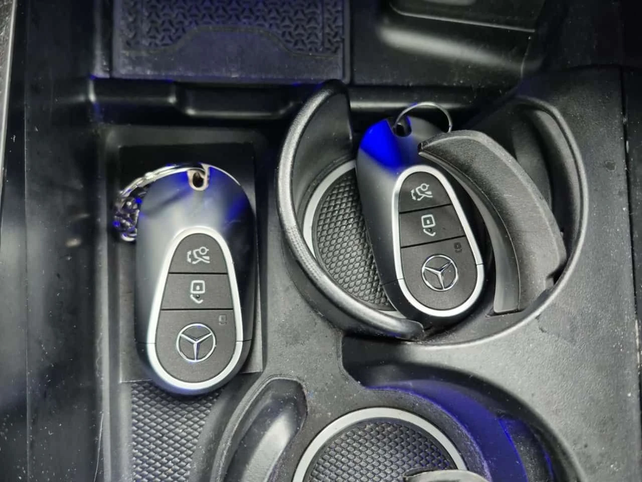 Mercedes-Benz GLC 300 * Един собственик * Без инциденти * CARFAX * , снимка 10 - Автомобили и джипове - 53878557