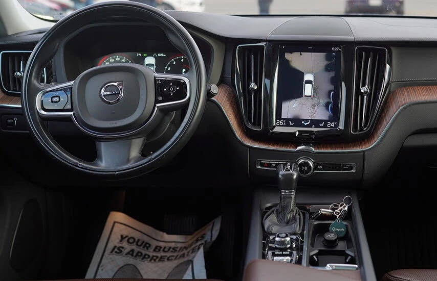 Volvo XC60 T6 INSCRIPTION * AWD* ПОДГРЕВ* DIGITAL* 360* PANO*, снимка 8 - Автомобили и джипове - 54195376