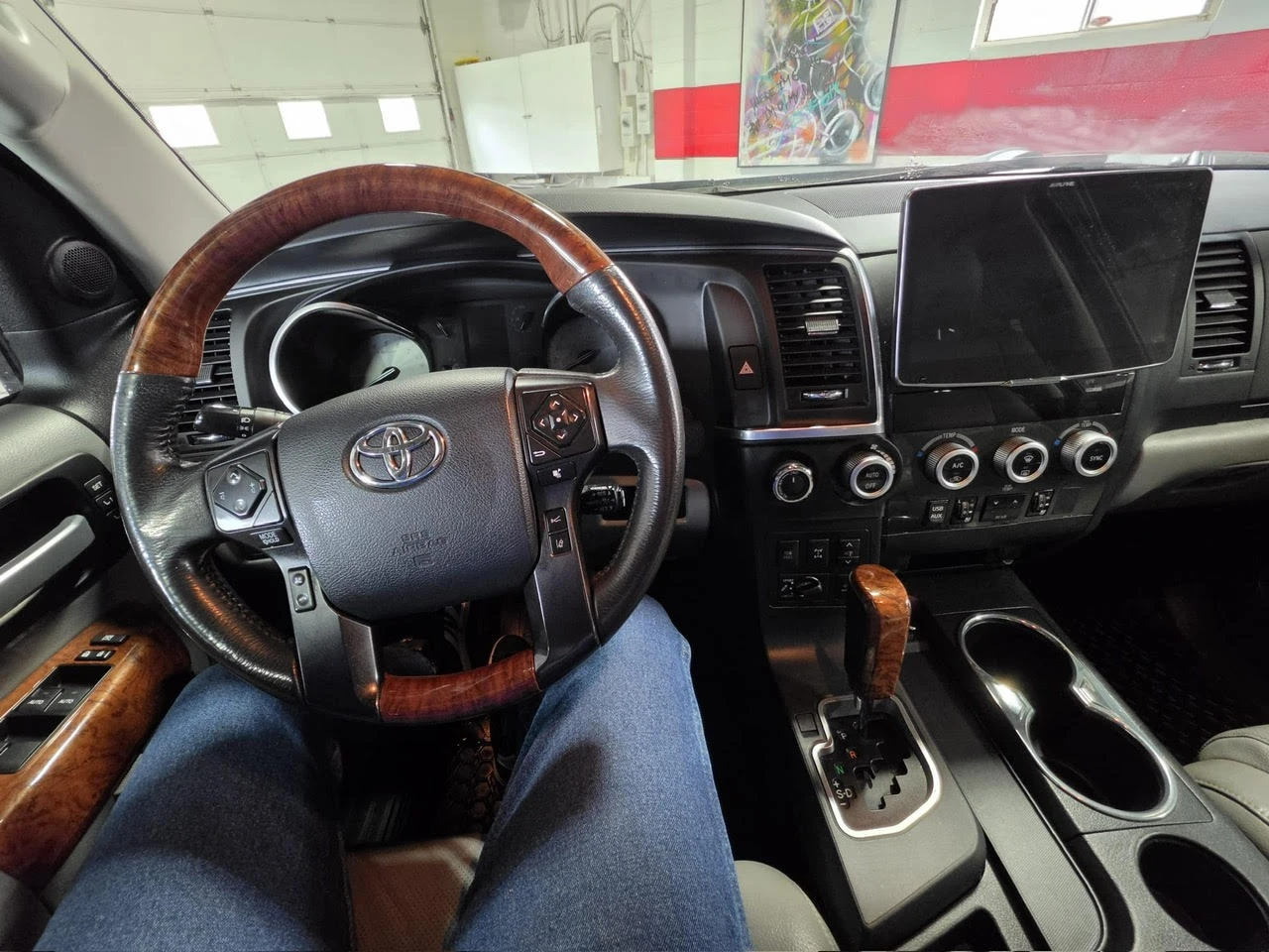 Toyota Sequoia PLATINUM* �������* JBL* ������* PANO*  | Mobile.bg � ����������� 11