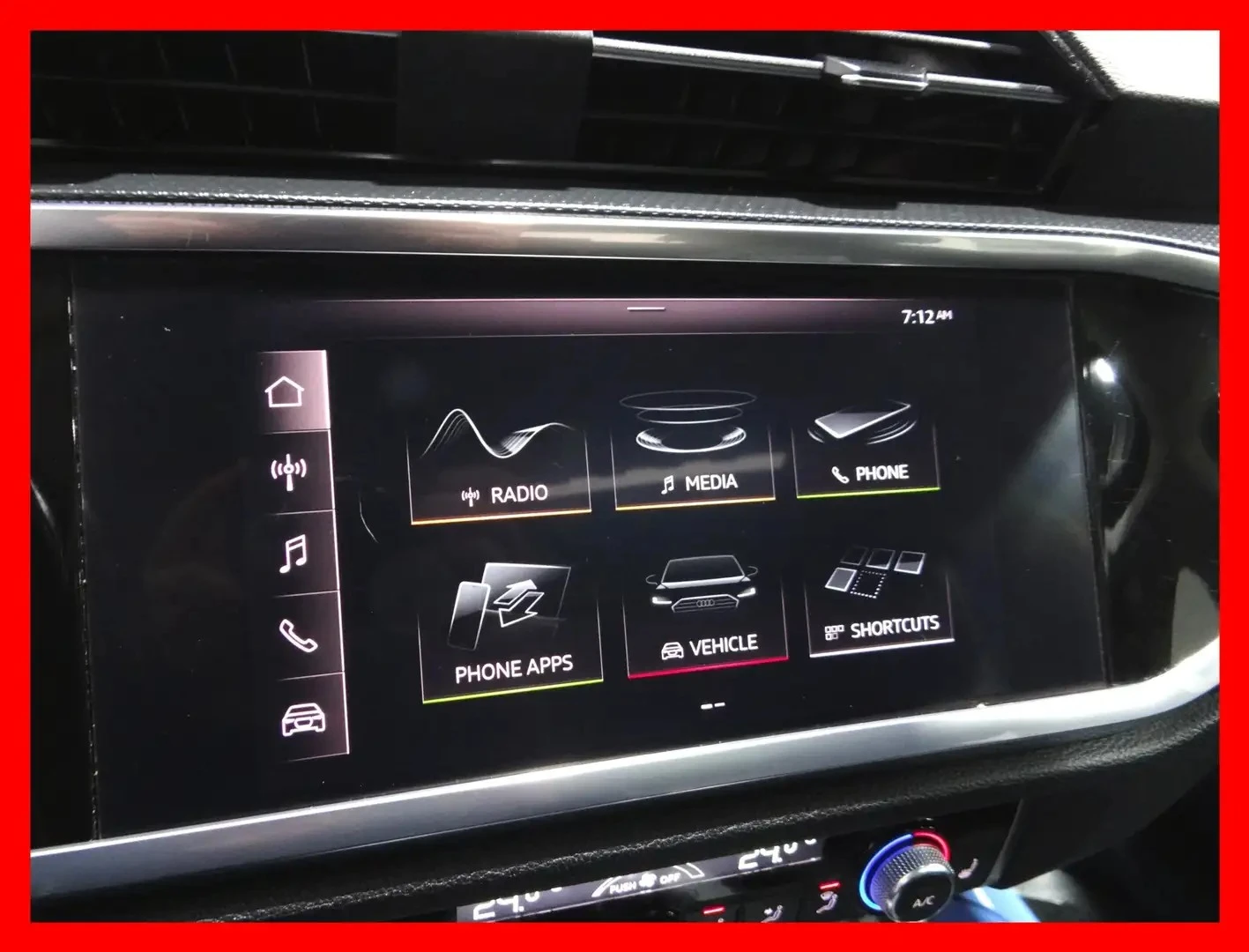 Audi Q3 KOMFORT / QUATTRO / CARPLAY / ПОДГРЕВИ, снимка 16 - Автомобили и джипове - 54424689