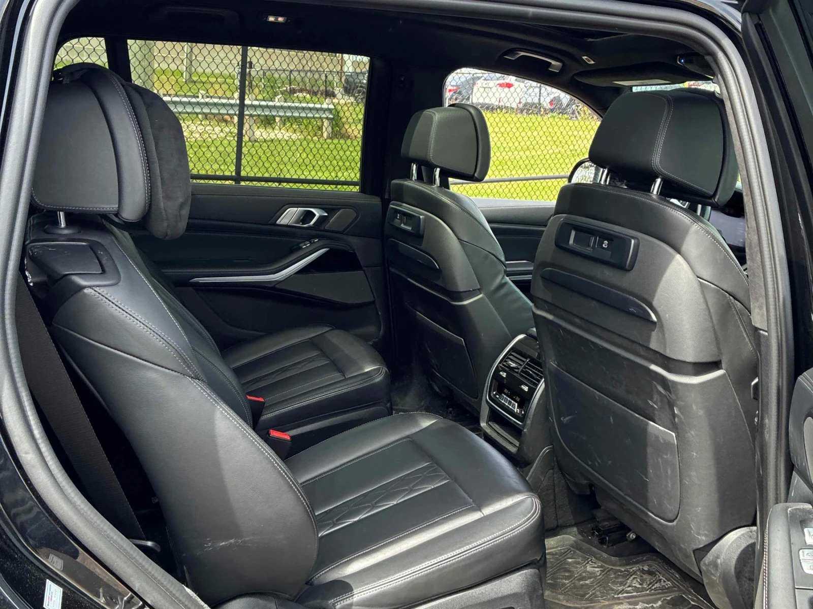 BMW X7 ОБДУХВАНЕ * SKY LOUNGE * SWAROVSKI * HARMAN KARDON, снимка 12 - Автомобили и джипове - 54779032