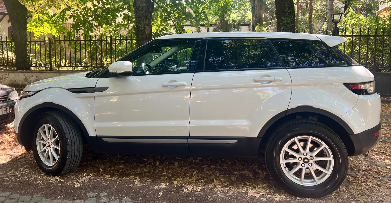 Land Rover Range Rover Evoque 2.2TD4 150PS Automatic-първи собственик