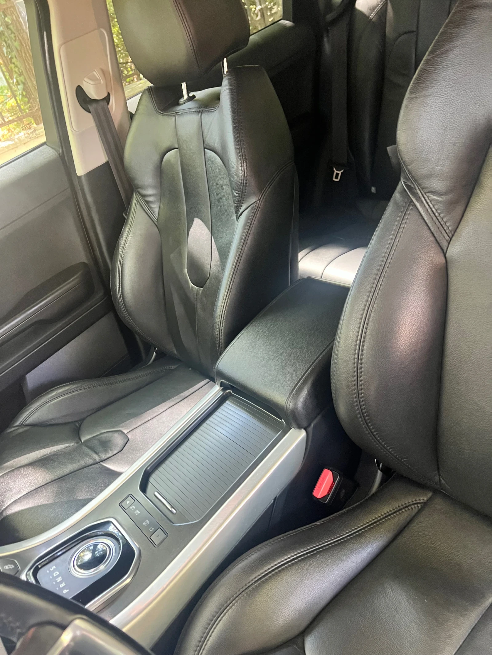 Land Rover Range Rover Evoque 2.2TD4 150PS Automatic-първи собственик, снимка 7 - Автомобили и джипове - 55796400