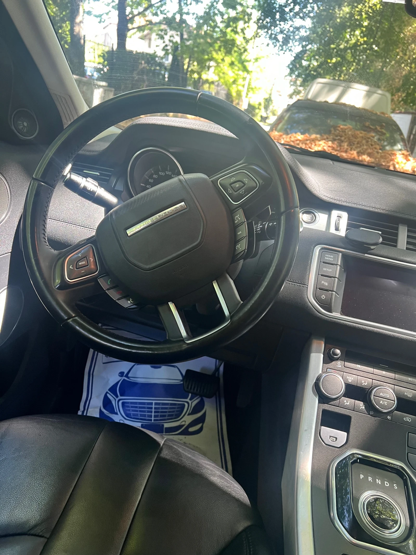 Land Rover Range Rover Evoque 2.2TD4 150PS Automatic-първи собственик, снимка 13 - Автомобили и джипове - 55796400
