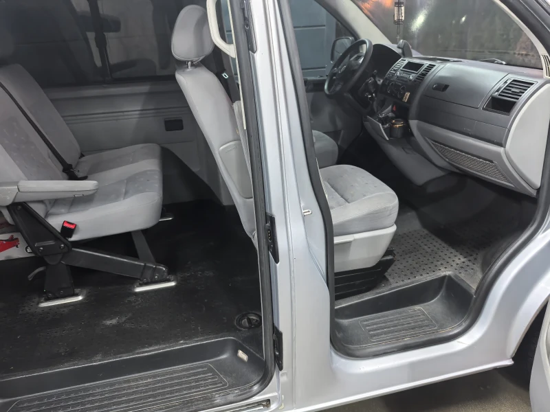 VW T5 2.5 TDI MAXI / TOP, снимка 8 - Бусове и автобуси - 53100542