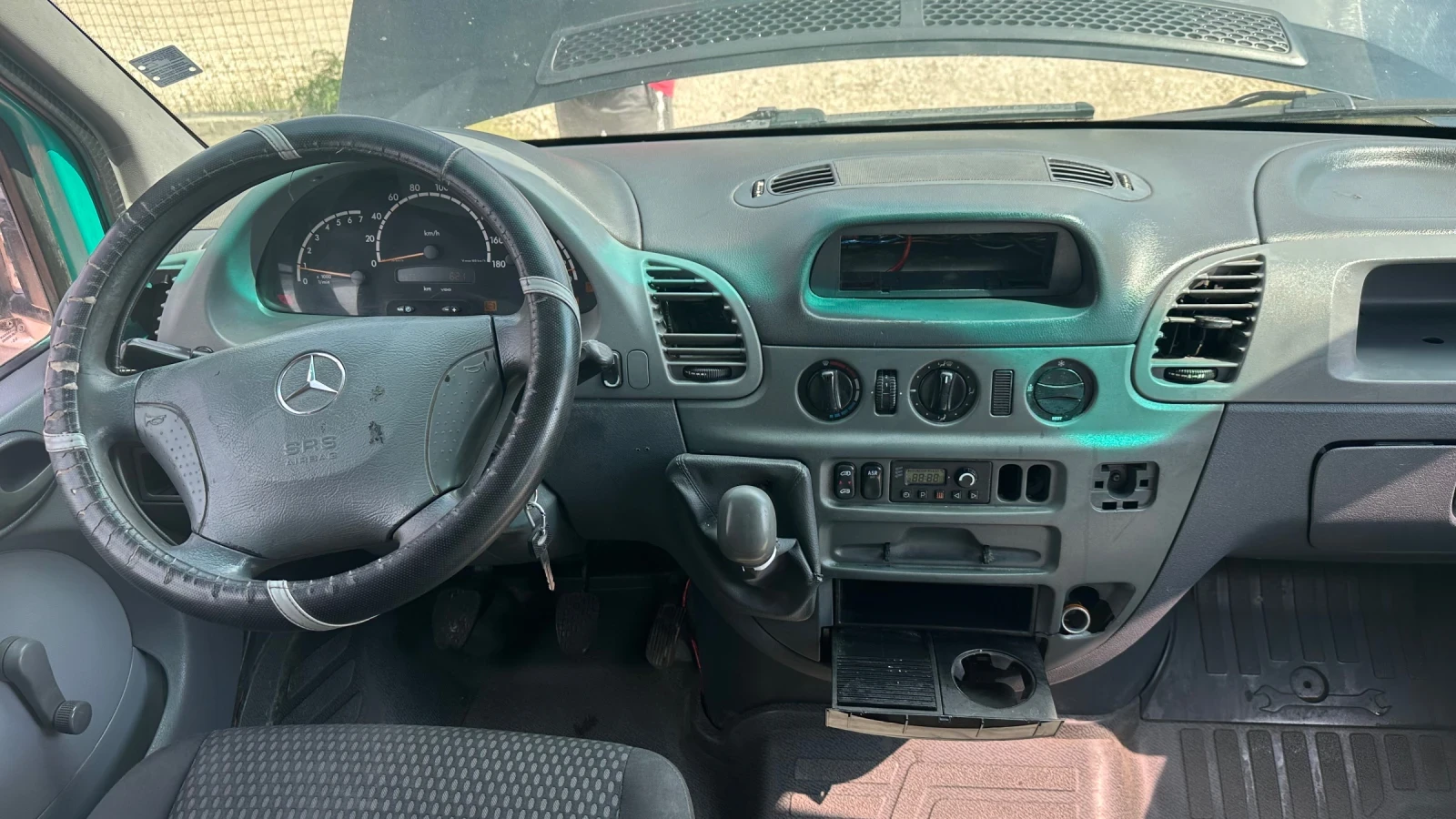 Mercedes-Benz Sprinter 311 CDI 6+ 1 СПЕЦИАЛЕН БАРТЕР ЛИЗИНГ - изображение 7
