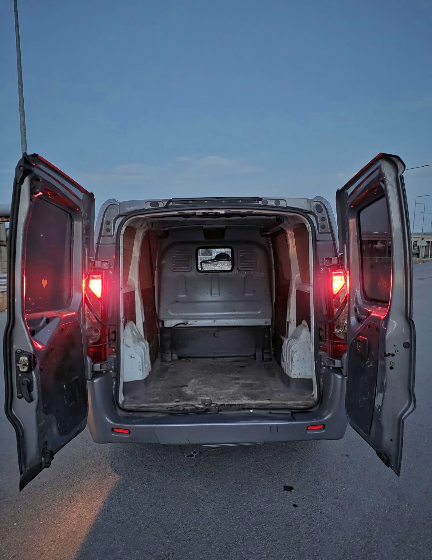 Citroen Jumpy 2.0Hdi 6 скорости/климатик , снимка 15 - Бусове и автобуси - 55719337