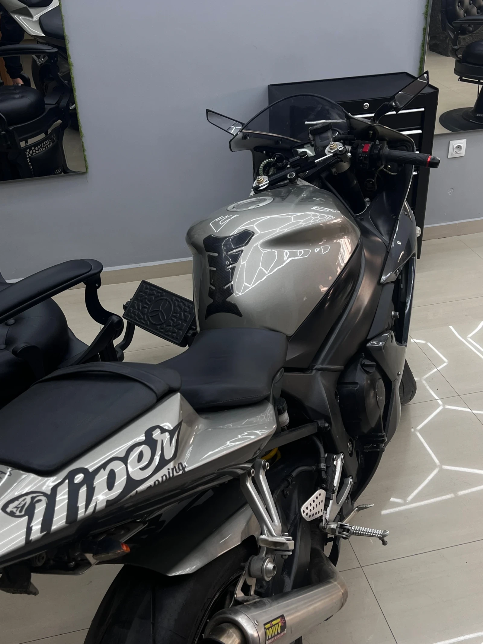 Yamaha YZF-R1  - изображение 3