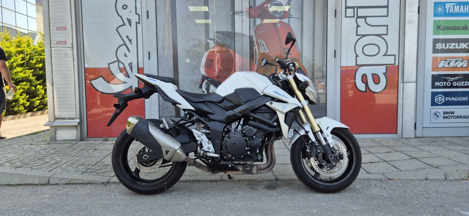 Suzuki Gsr Gsr 750 - изображение 5