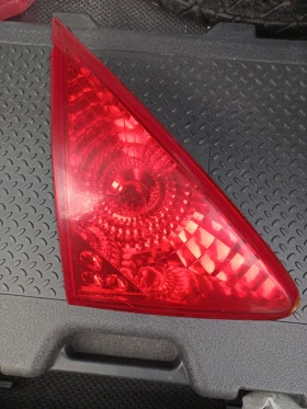 Ляв стоп в пета врата Пежо 3008, снимка 6