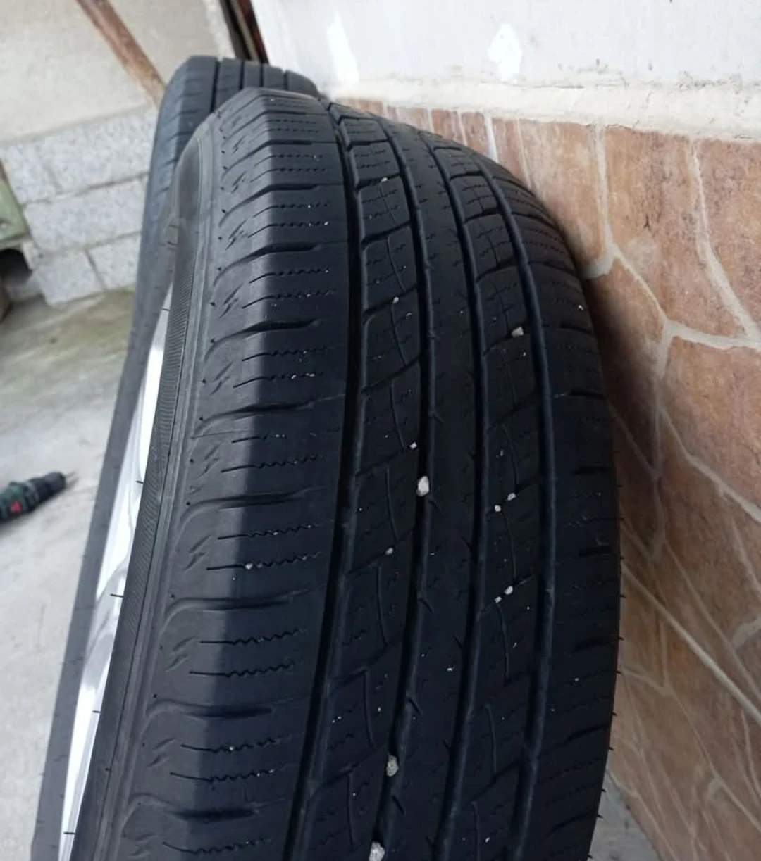 Гуми Летни 215/70R16, снимка 6 - Гуми и джанти - 53936611