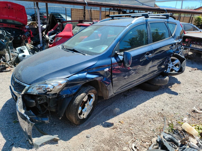 Kia Ceed 1.6i G4FC, снимка 5 - Автомобили и джипове - 46847119