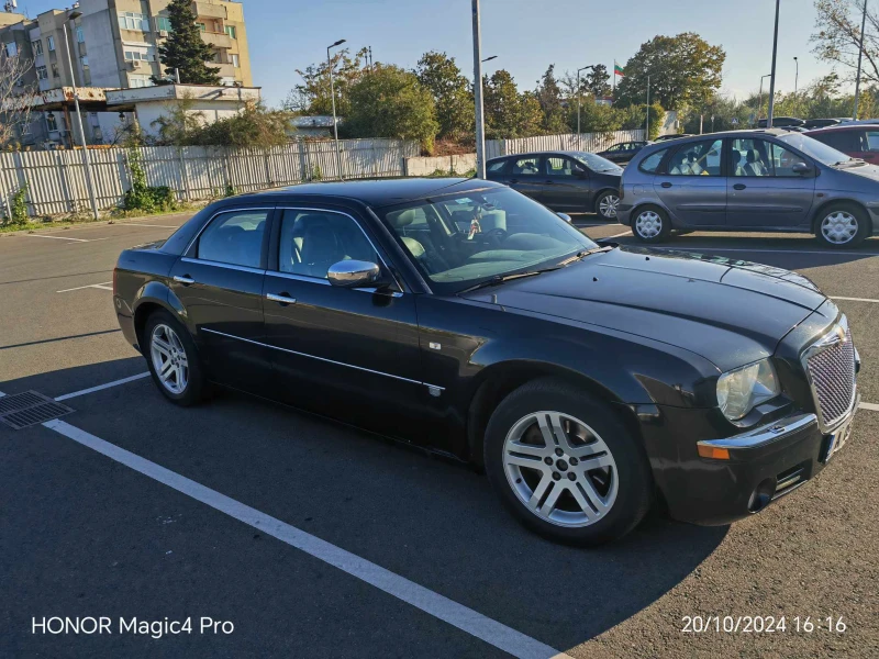 Chrysler 300c, снимка 11 - Автомобили и джипове - 47677791