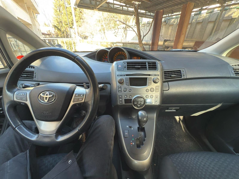 Toyota Verso 2.2* Dcat, снимка 8 - Автомобили и джипове - 49099085