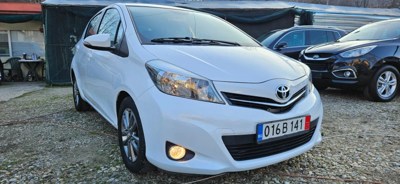 Toyota Yaris 1, 4D-4D* 90кс* 2014г* 4 ВРАТИ* НАВИГАЦИЯ* ПЕРФЕКТ, снимка 3 - Автомобили и джипове - 49152454