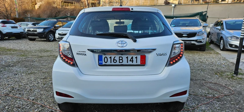 Toyota Yaris 1, 4D-4D* 90кс* 2014г* 4 ВРАТИ* НАВИГАЦИЯ* ПЕРФЕКТ, снимка 5 - Автомобили и джипове - 49152454