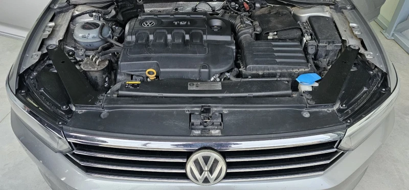 VW Passat, снимка 12 - Автомобили и джипове - 49313945