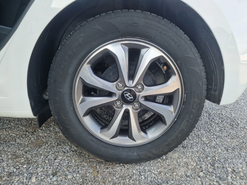 Hyundai I20 1.2i LPG Navi , снимка 16 - Автомобили и джипове - 51630078