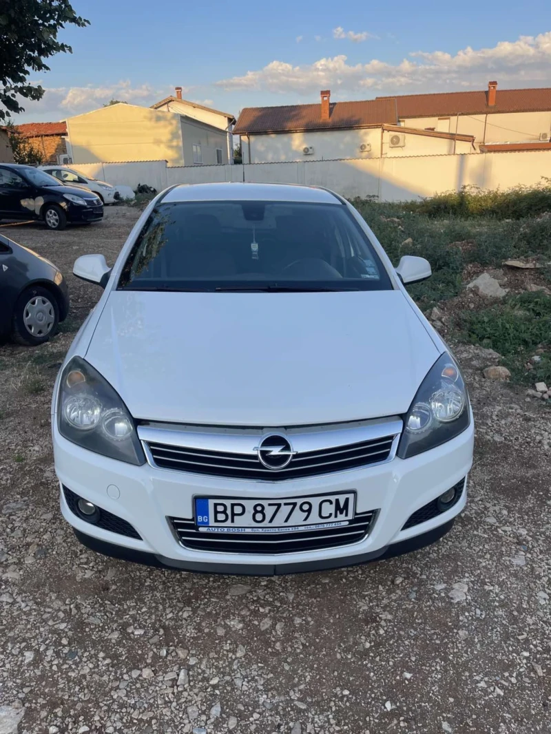 Opel Astra 1.7 cdti, снимка 2 - Автомобили и джипове - 52658200