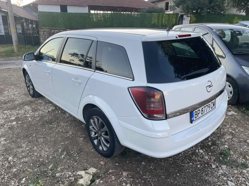 Opel Astra 1.7 cdti, снимка 5 - Автомобили и джипове - 52658200