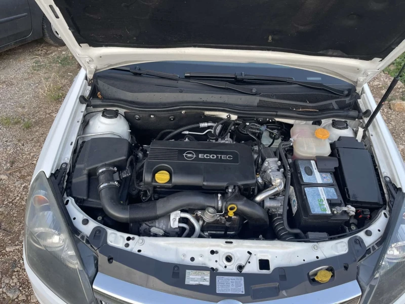 Opel Astra 1.7 cdti, снимка 15 - Автомобили и джипове - 52658200
