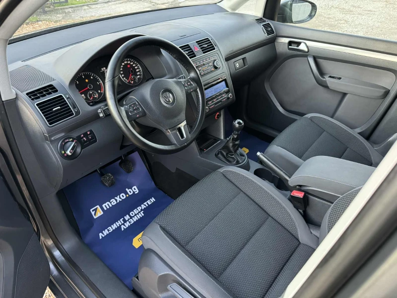 VW Touran 1.6TDI* 105* ТОП СЪСТОЯНИЕ* , снимка 9 - Автомобили и джипове - 52406518