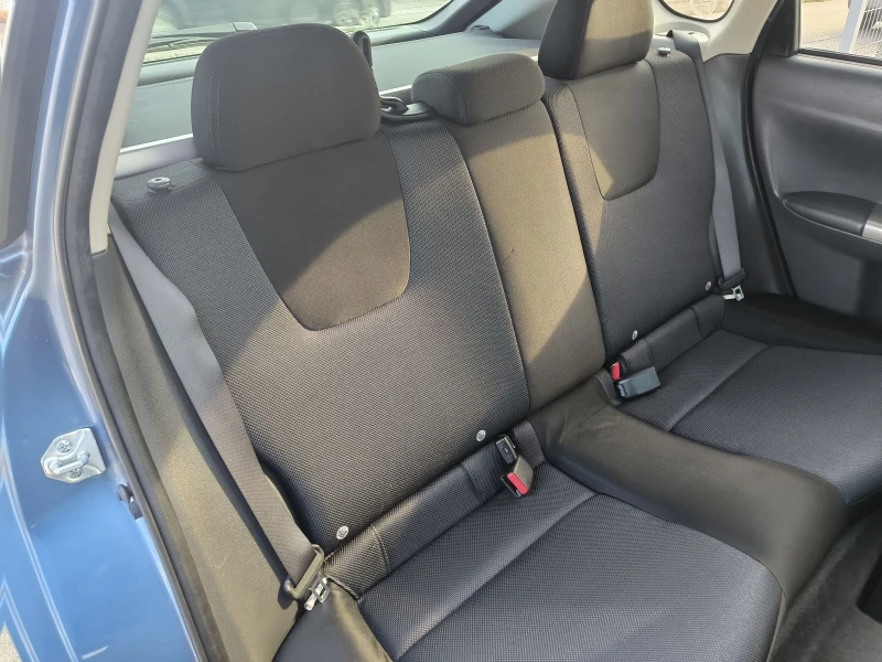 Subaru Impreza 2.0i Automatic , снимка 14 - Автомобили и джипове - 52641958