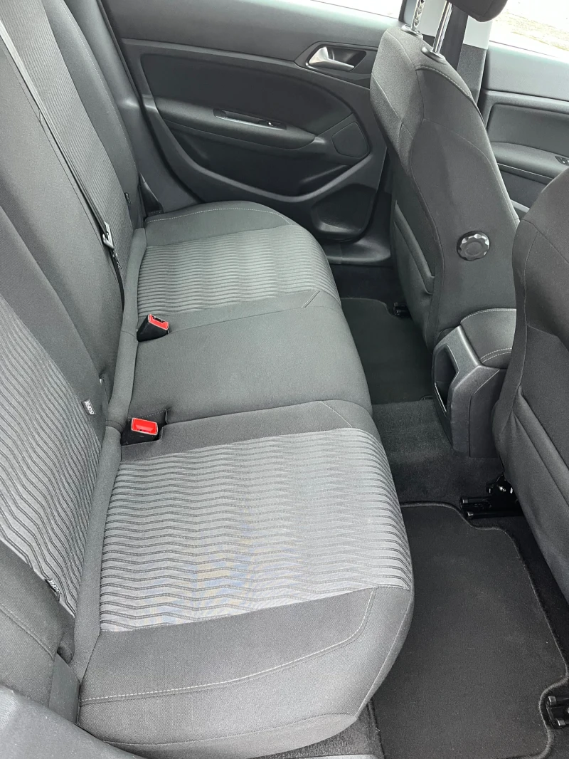 Peugeot 308 1.6HDI 120кс, снимка 7 - Автомобили и джипове - 52672827