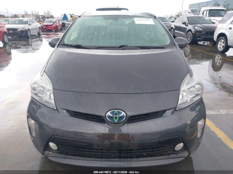 Toyota Prius 1.8l Five, снимка 12 - Автомобили и джипове - 53520458
