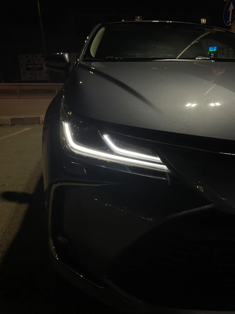 Toyota Corolla 1.6 VVT-i CVT Executive, снимка 3 - Автомобили и джипове - 53573474