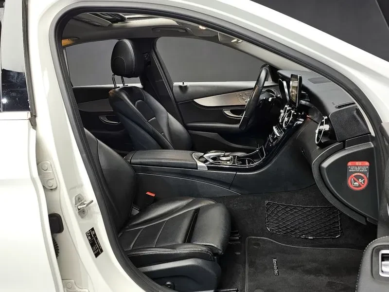 Mercedes-Benz C 220 4MATIC, снимка 10 - Автомобили и джипове - 54282254