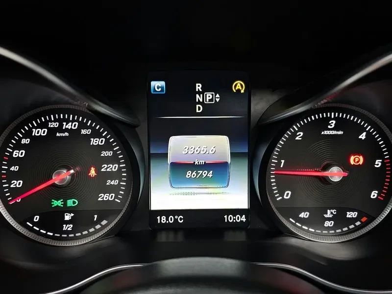 Mercedes-Benz C 220 4MATIC, снимка 8 - Автомобили и джипове - 54282254