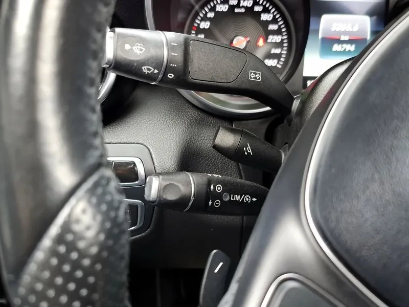 Mercedes-Benz C 220 4MATIC, снимка 17 - Автомобили и джипове - 54282254