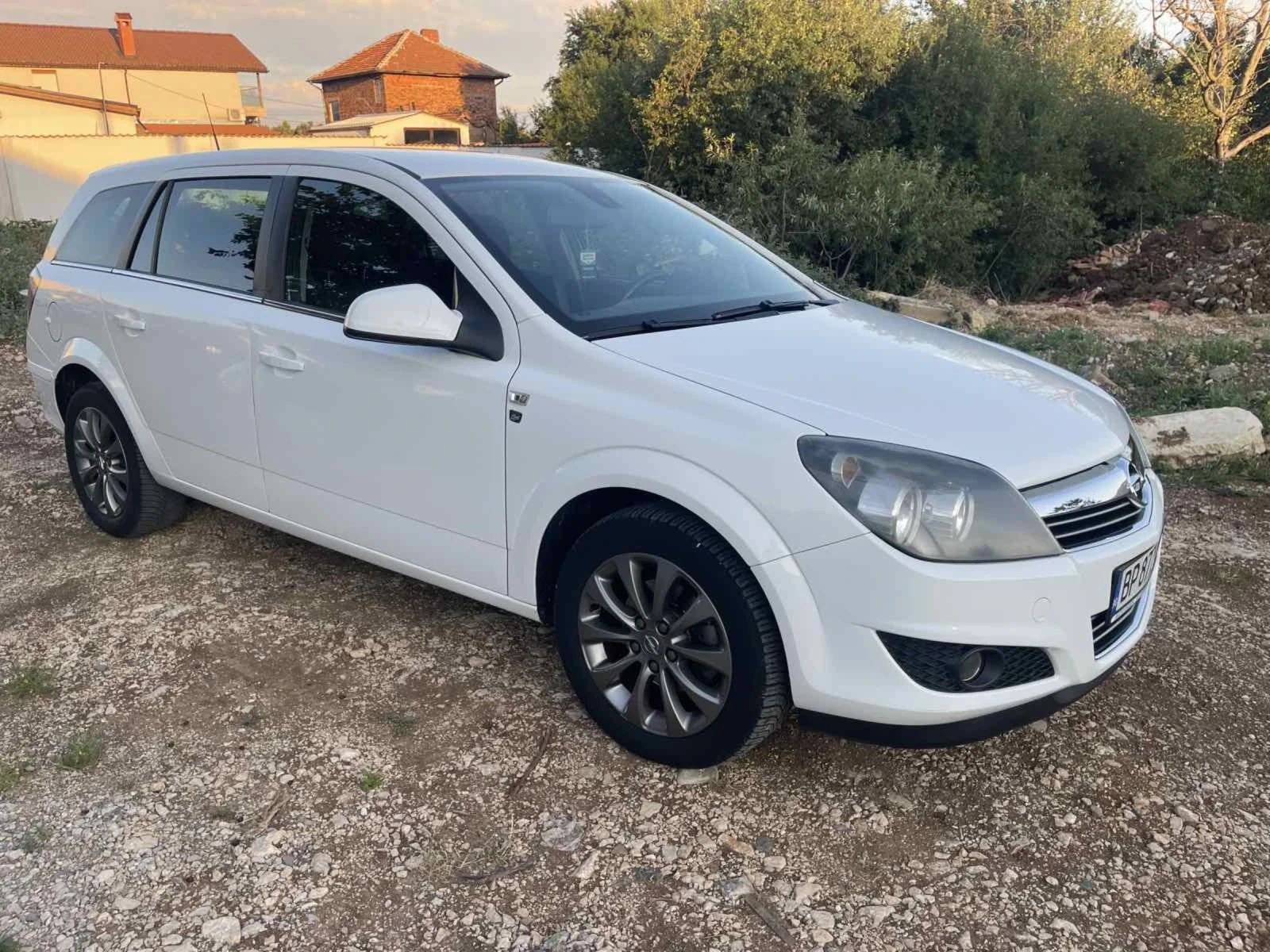 Opel Astra 1.7 cdti, снимка 1